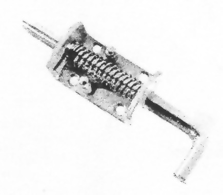 spring loaded bolt 03.jpg (21578 bytes)